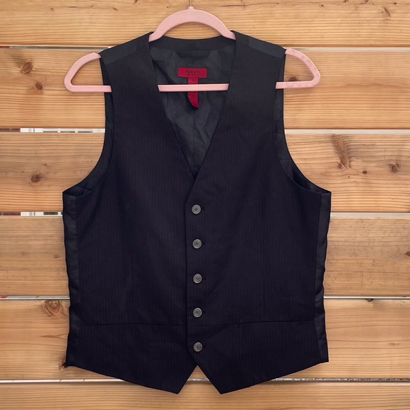 Y2K Pinstriped Vest - Picture 3 of 6